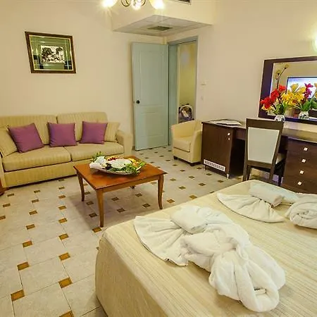 Hotel Sousouras 3*