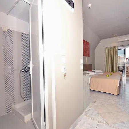 Sousouras هانيوتي